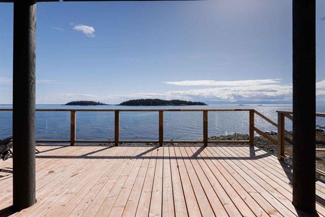 6643 Sunshine Coast Highway