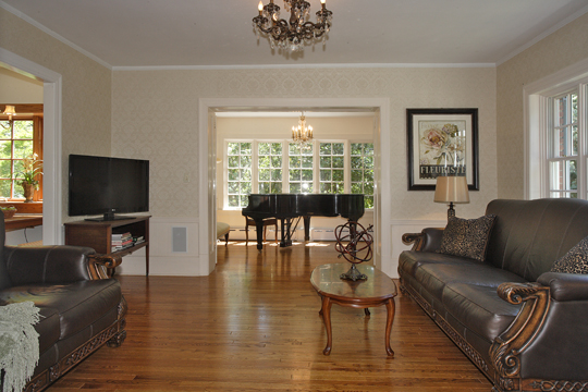69 Valley View Avenue
