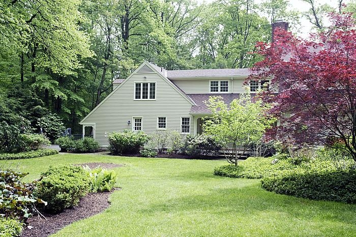 5 Denison Drive