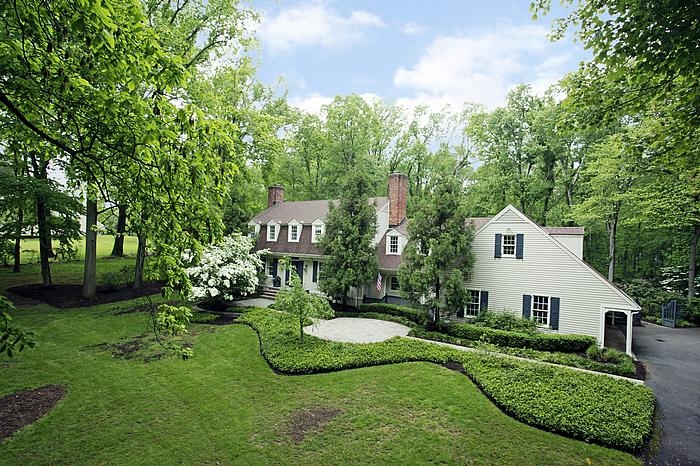 5 Denison Drive