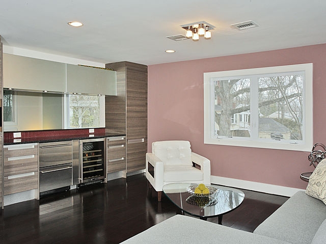 565 Upper Boulevard