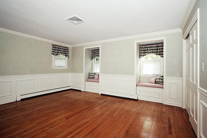 5 Denison Drive