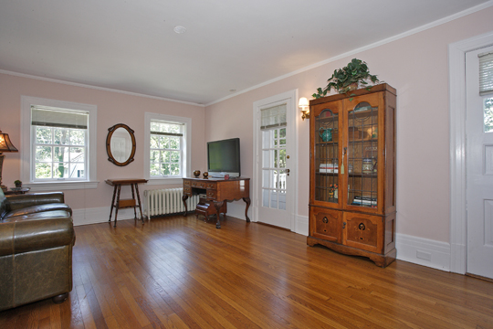 69 Valley View Avenue