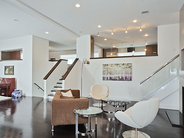 565 Upper Boulevard