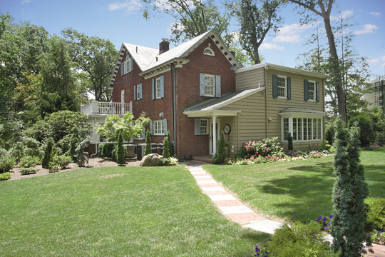 69 Valley View Avenue