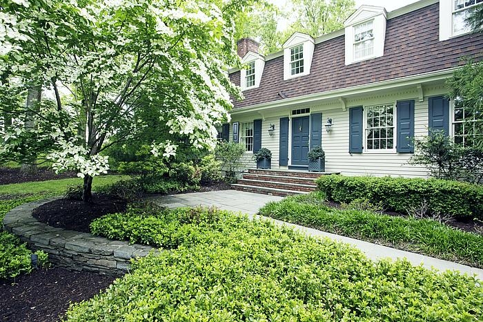 5 Denison Drive