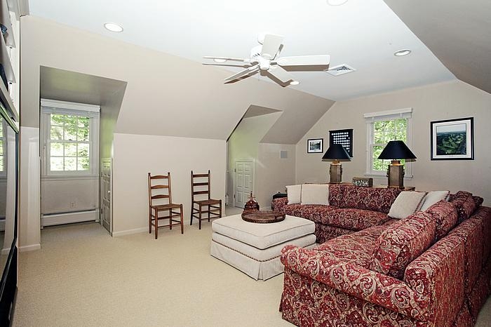 5 Denison Drive