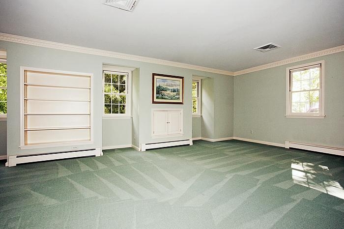 5 Denison Drive
