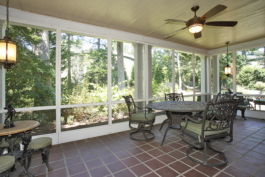 69 Valley View Avenue