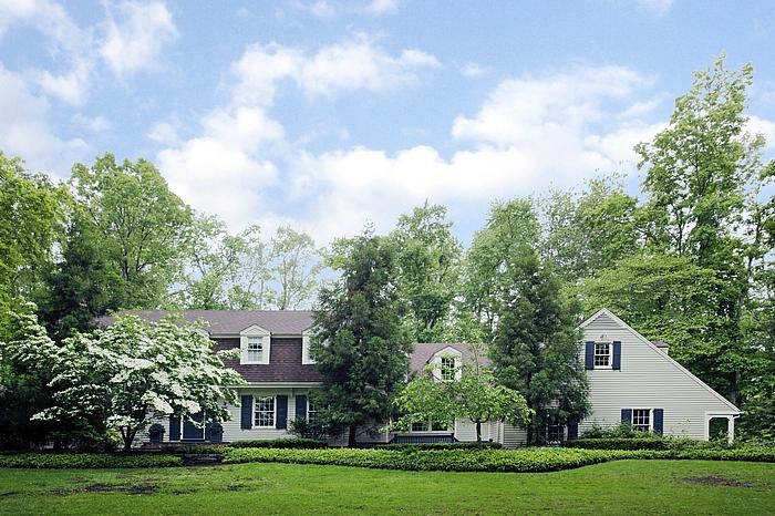 5 Denison Drive