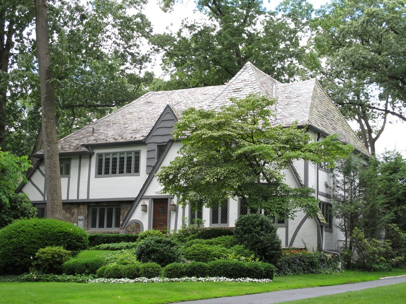 350 Highlands Avenue