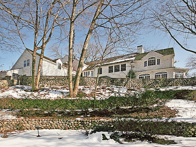 500 Knollwood Road