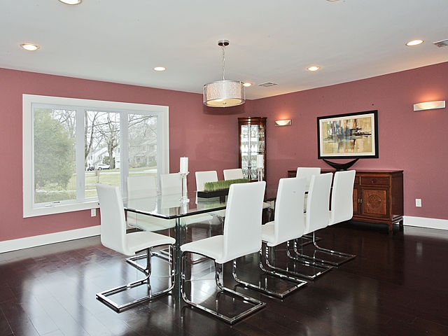 565 Upper Boulevard