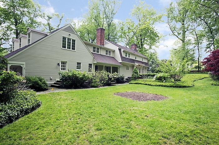 5 Denison Drive
