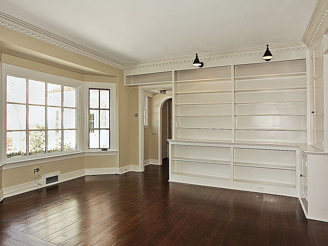 500 Knollwood Road