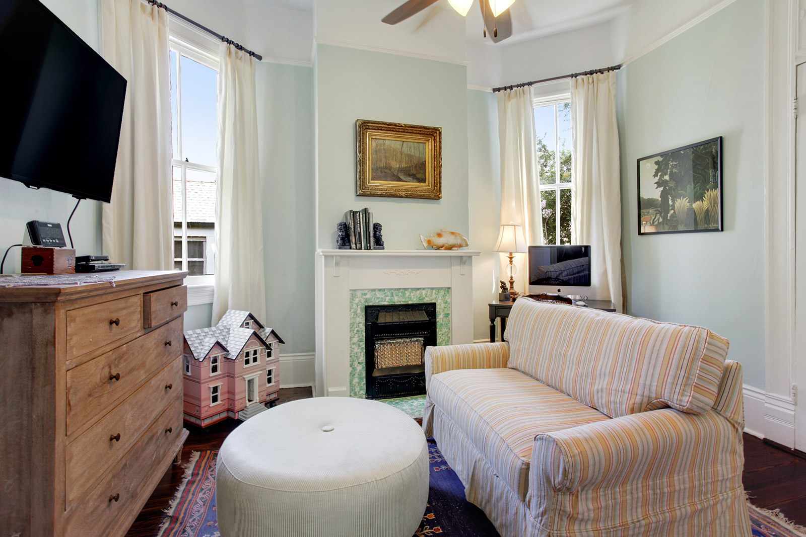 1431 Pleasant St.