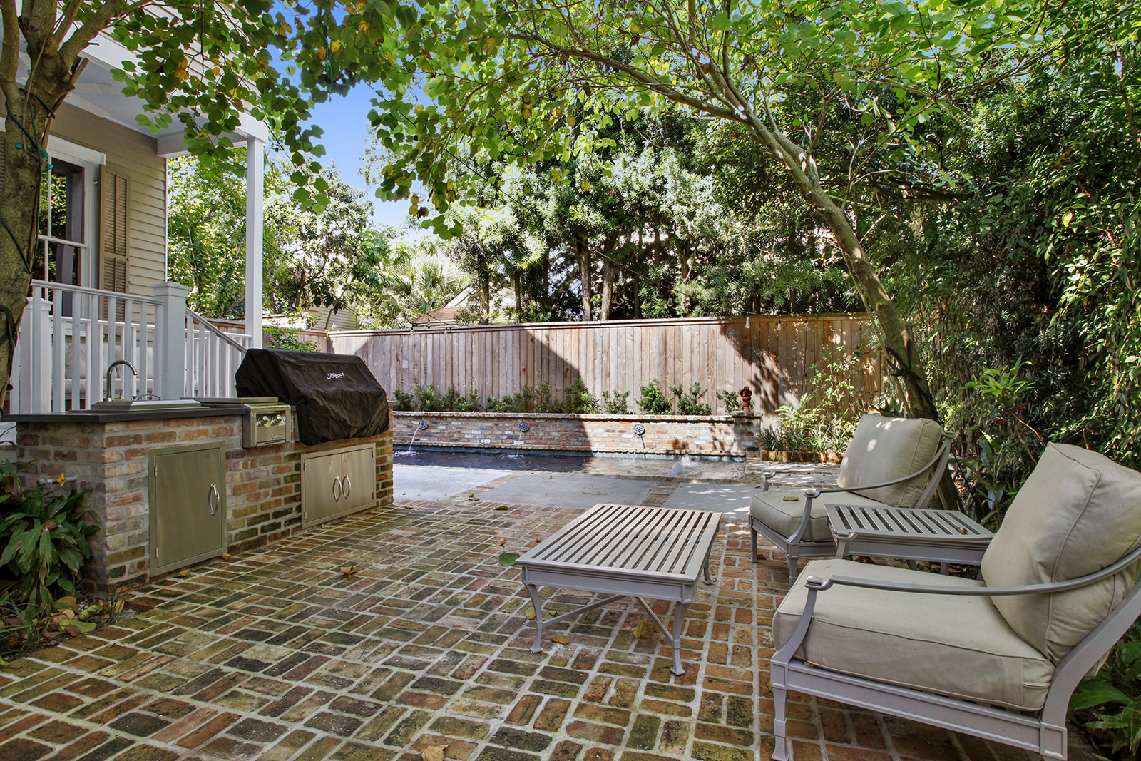 1431 Pleasant St.