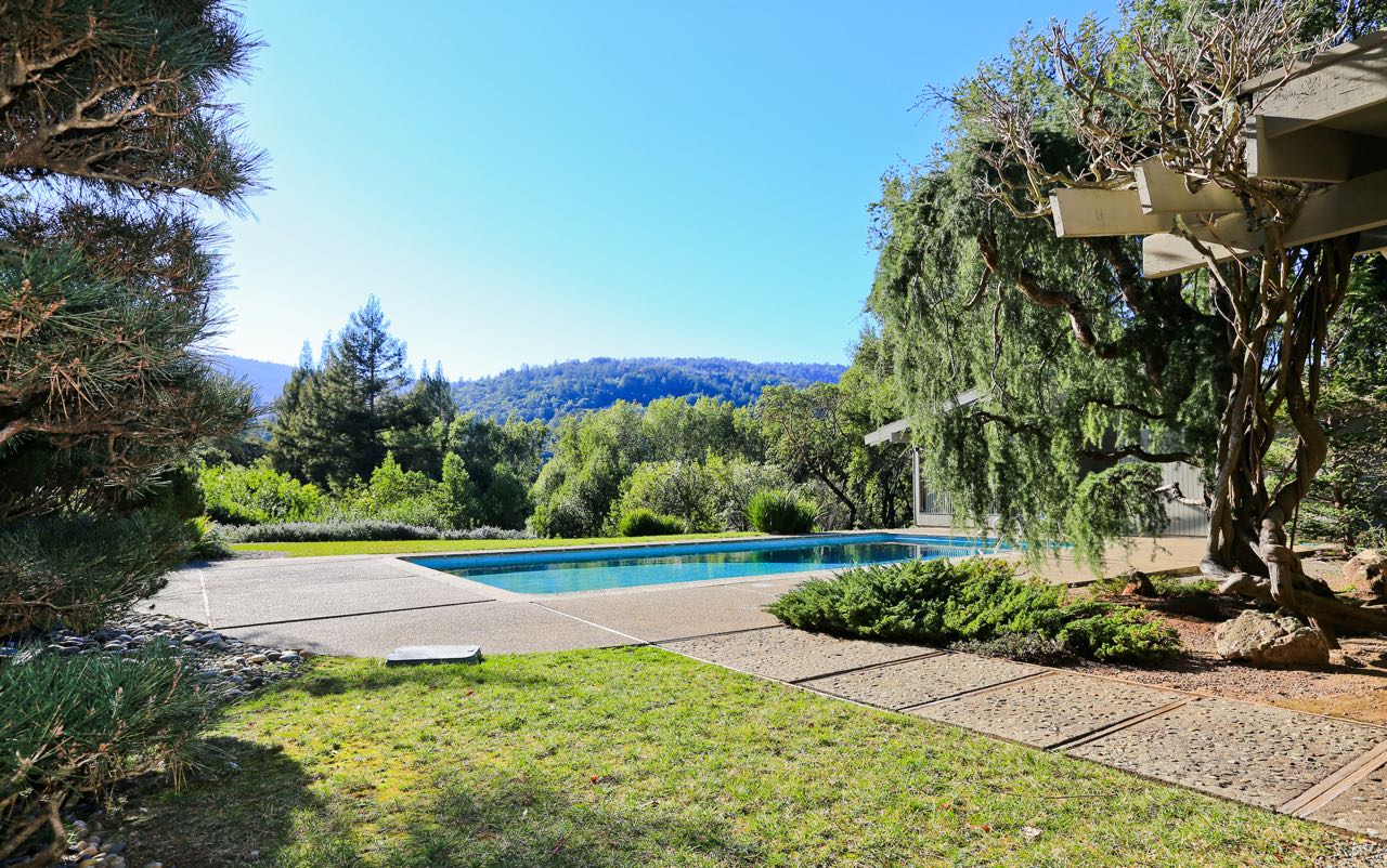 245 Mountain Wood Lane