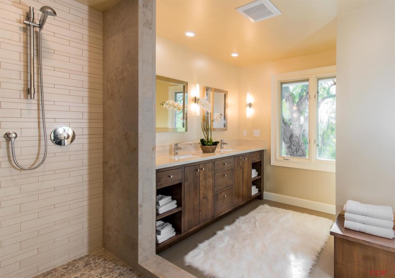 4465 White Pine Lane