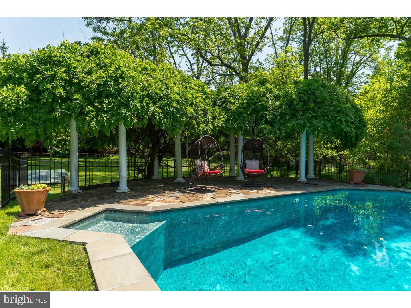 521 LEOPARD ROAD
