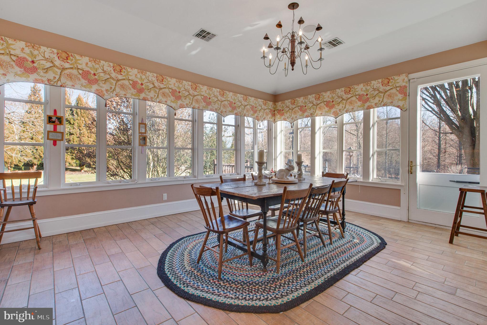 521 LEOPARD ROAD