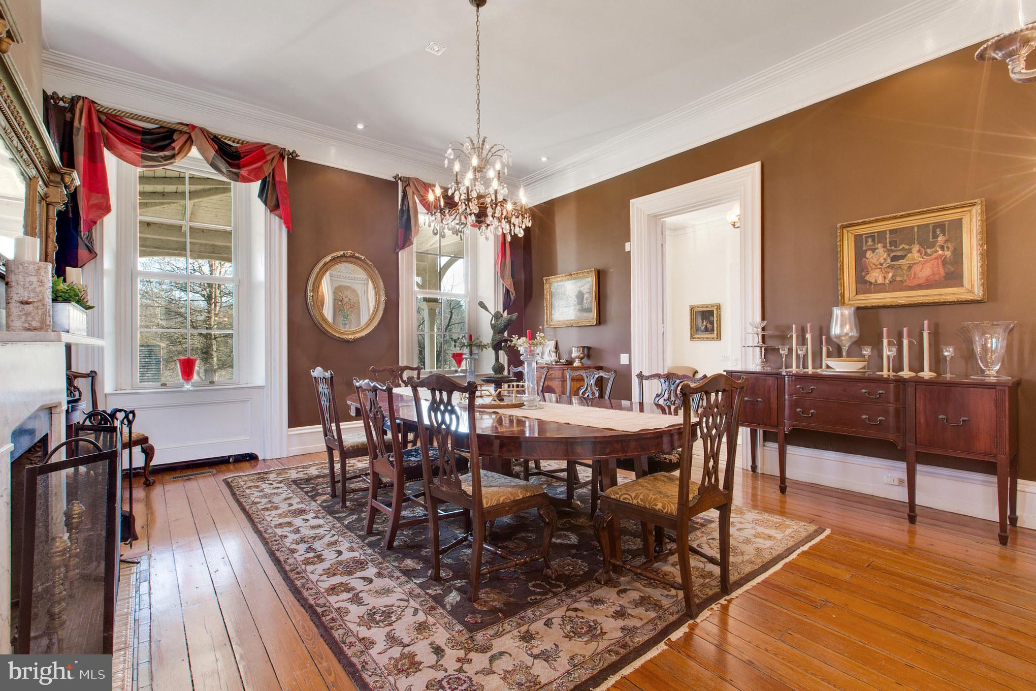 521 LEOPARD ROAD