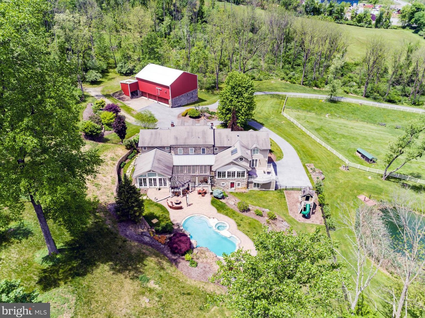 836 Memorial Hwy