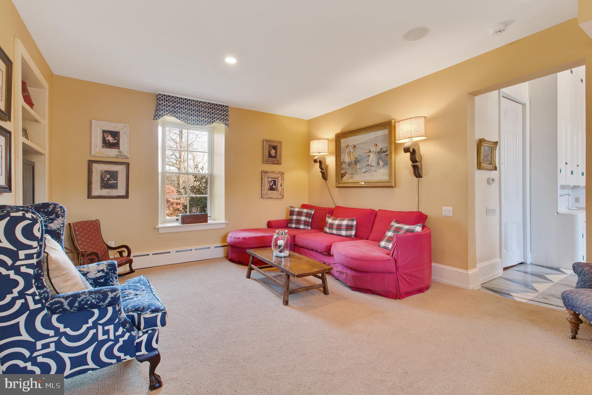 521 LEOPARD ROAD