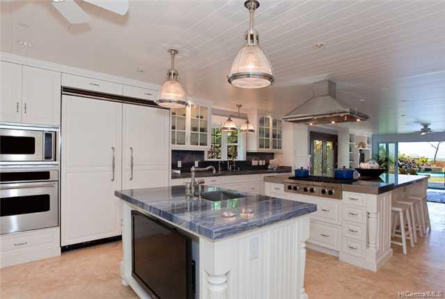 40 Kaapuni Dr