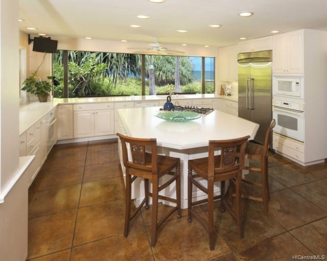 838 N Kalaheo Ave F