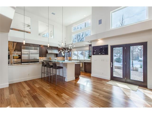 360 W Oakwood Ln