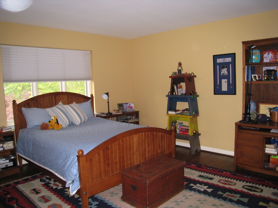 7 E Brentmoor Park