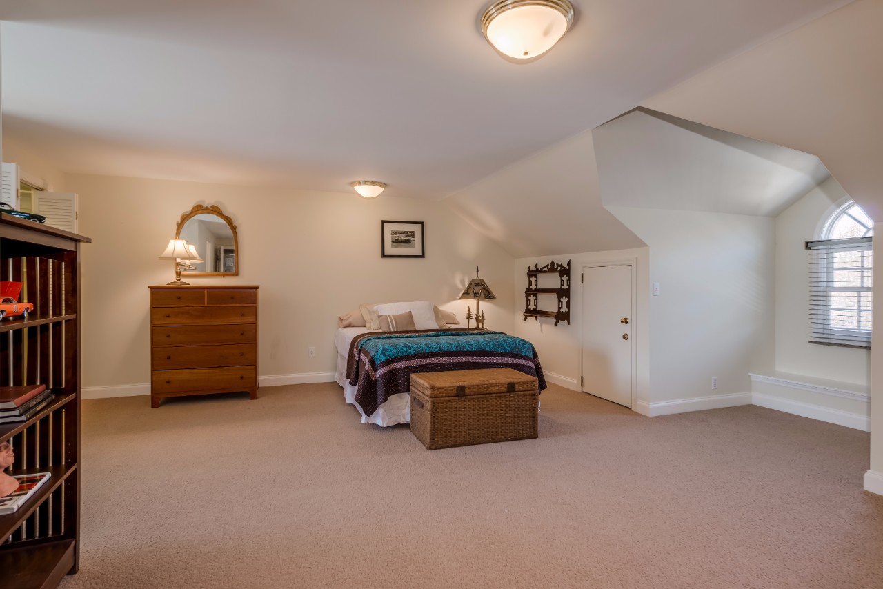 4 Huntleigh Downs