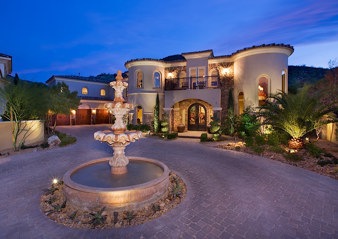 2 Anacapri Dr