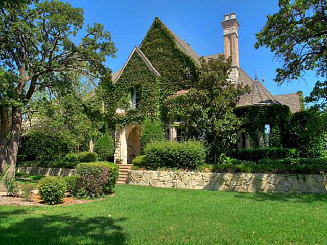 1400 Laurel Ln