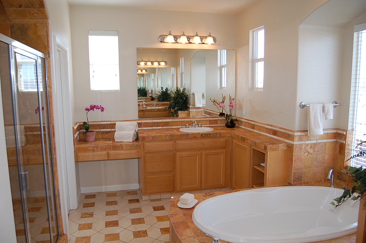 1806  Hollyview Drive
