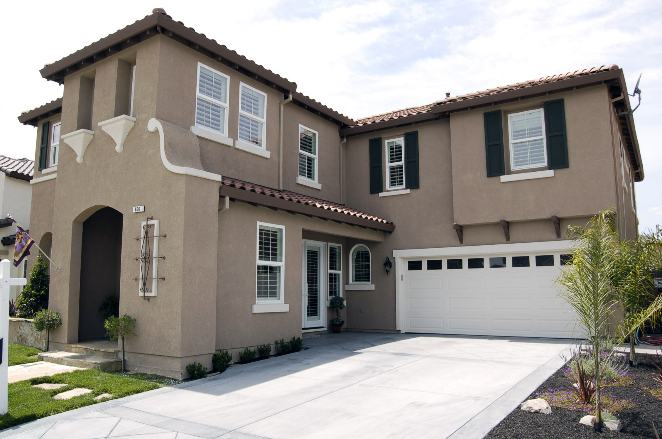 606  Dromana Court