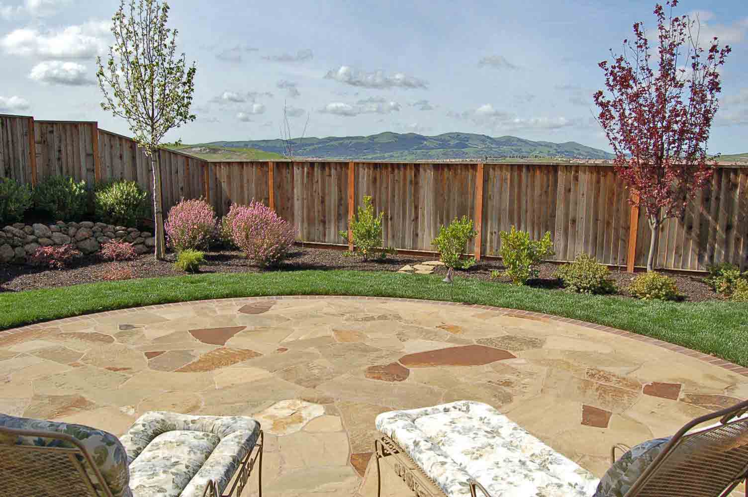 1806  Hollyview Drive