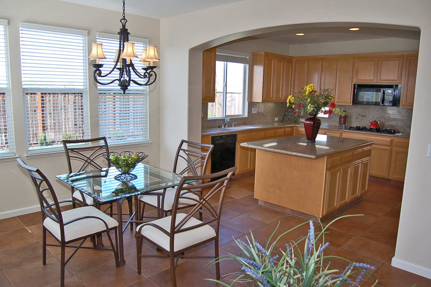 1806  Hollyview Drive
