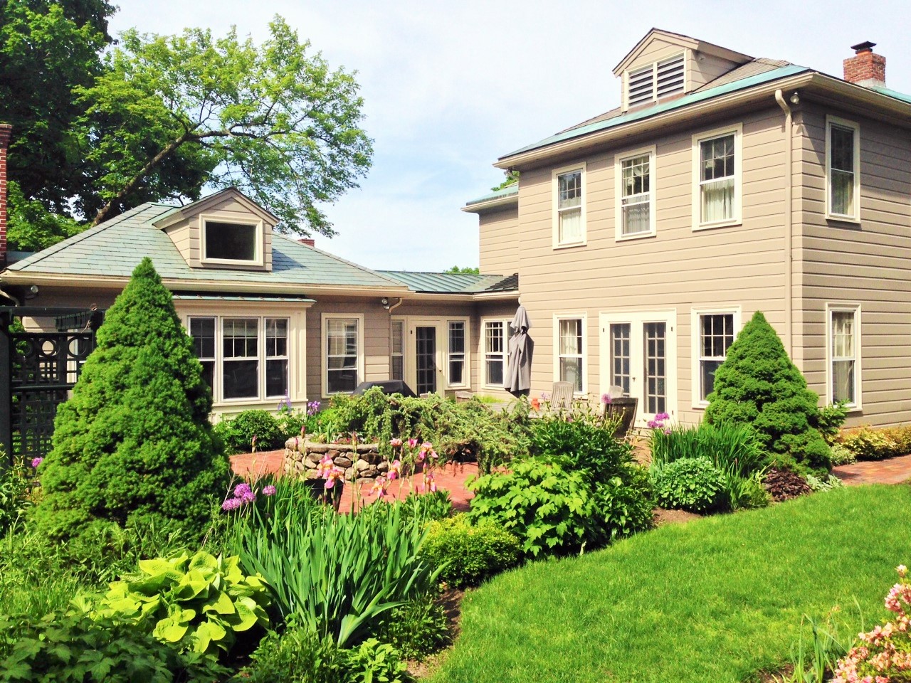 11 Highland Rd