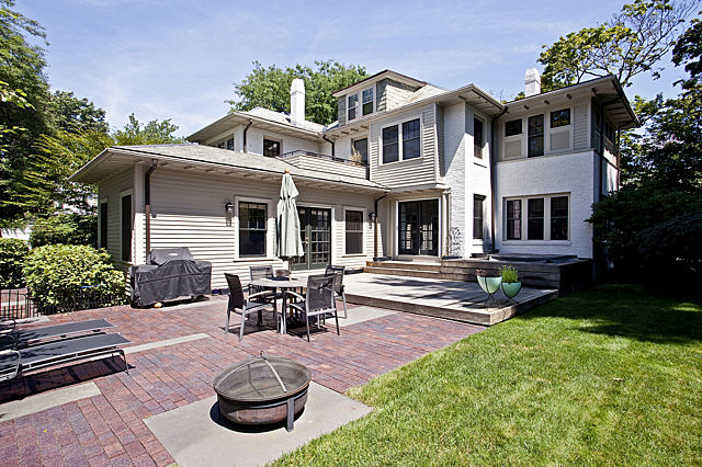 105 Larchwood Drive