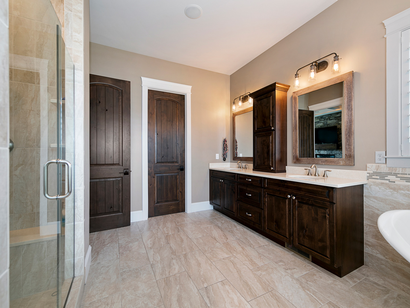 6281 CANYONWOODS DRIVE