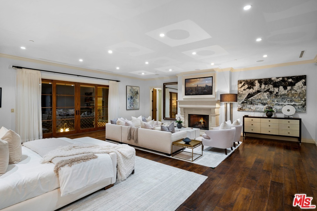 2140 Stratford Circle
