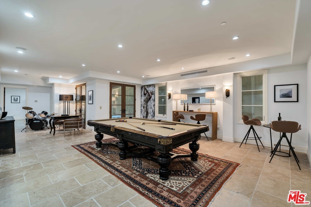 2140 Stratford Circle