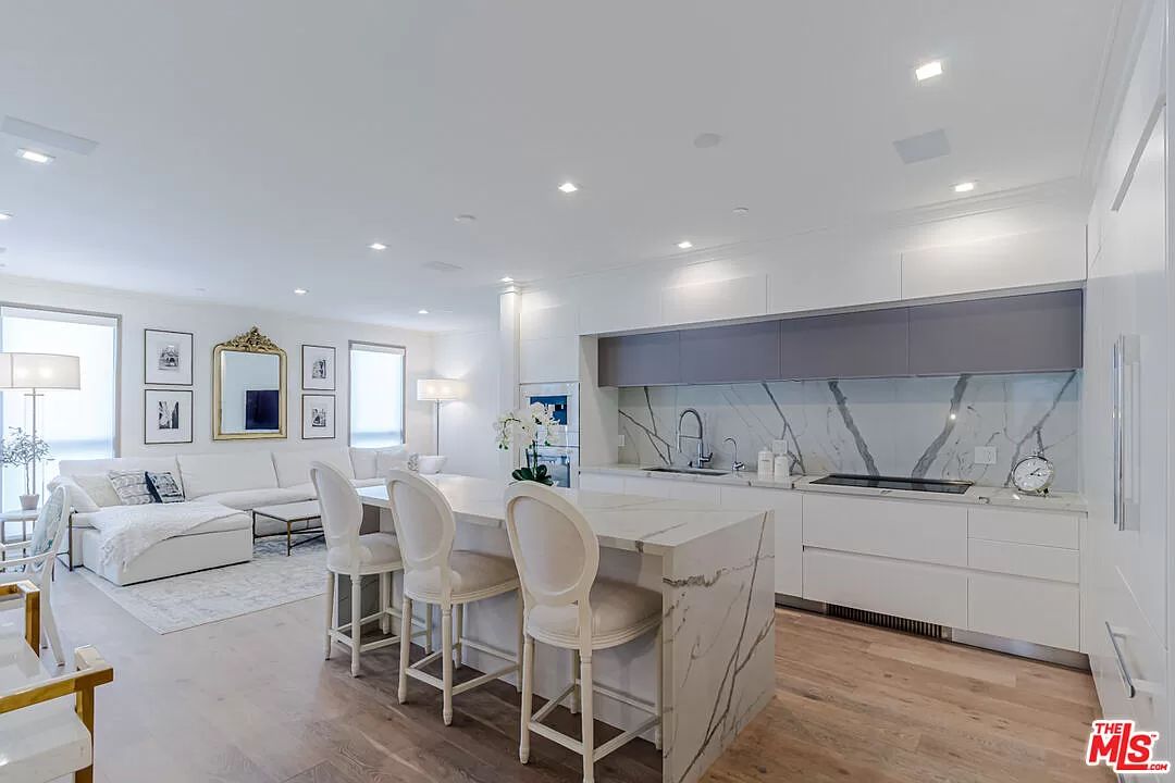 132  N Swall Dr 301