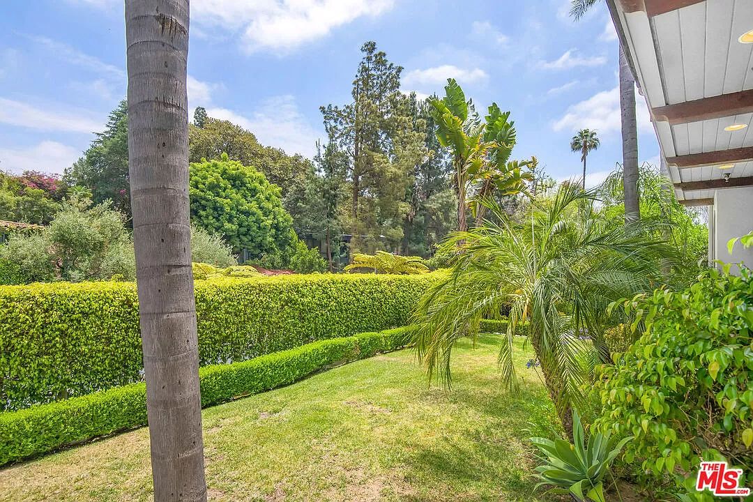 1125 San Ysidro Dr
