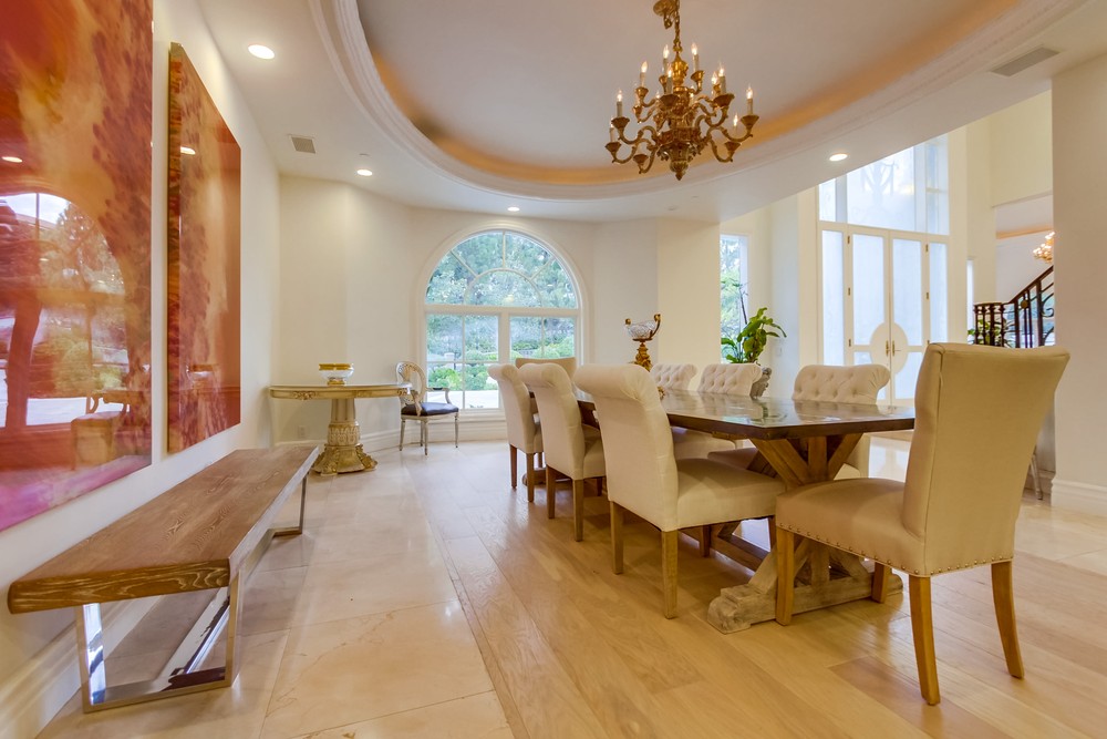 2227 Stratford Circle