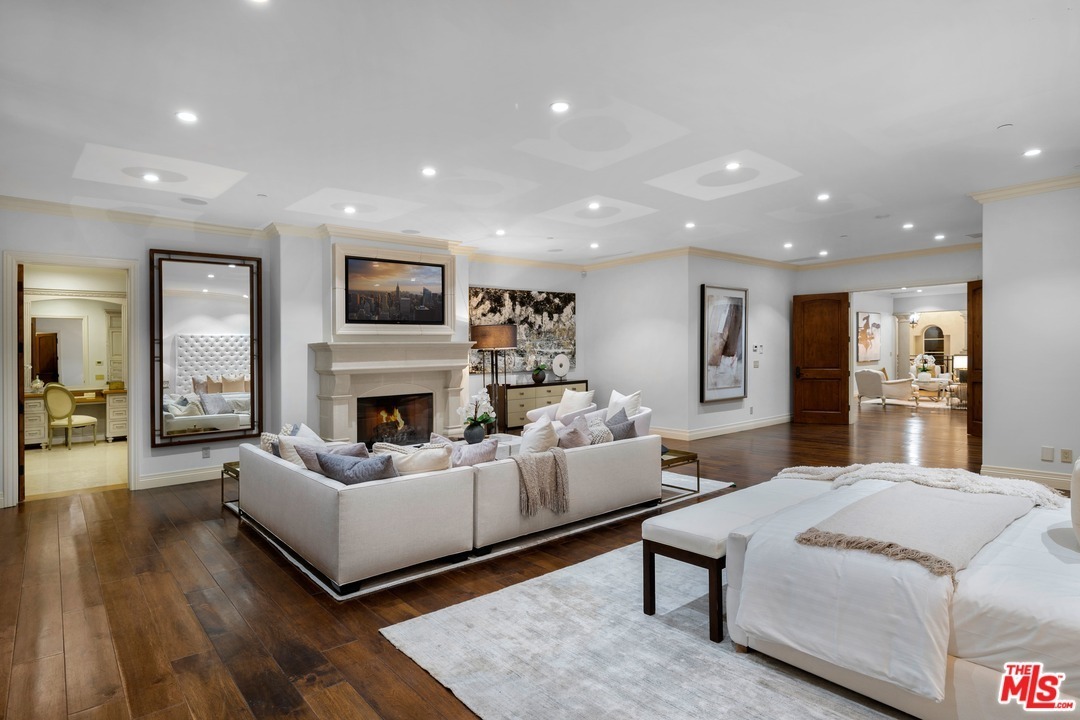 2140 Stratford Circle