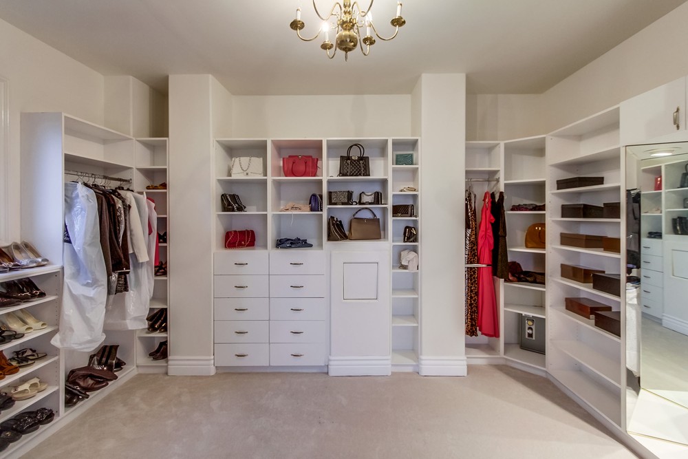 2227 Stratford Circle
