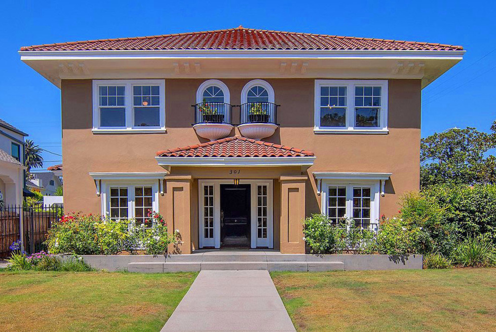301 S Lucerne Blvd